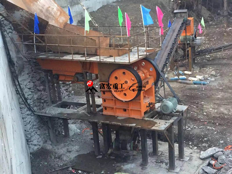 風(fēng)化砂巖破碎制砂 風(fēng)化砂巖破碎制砂